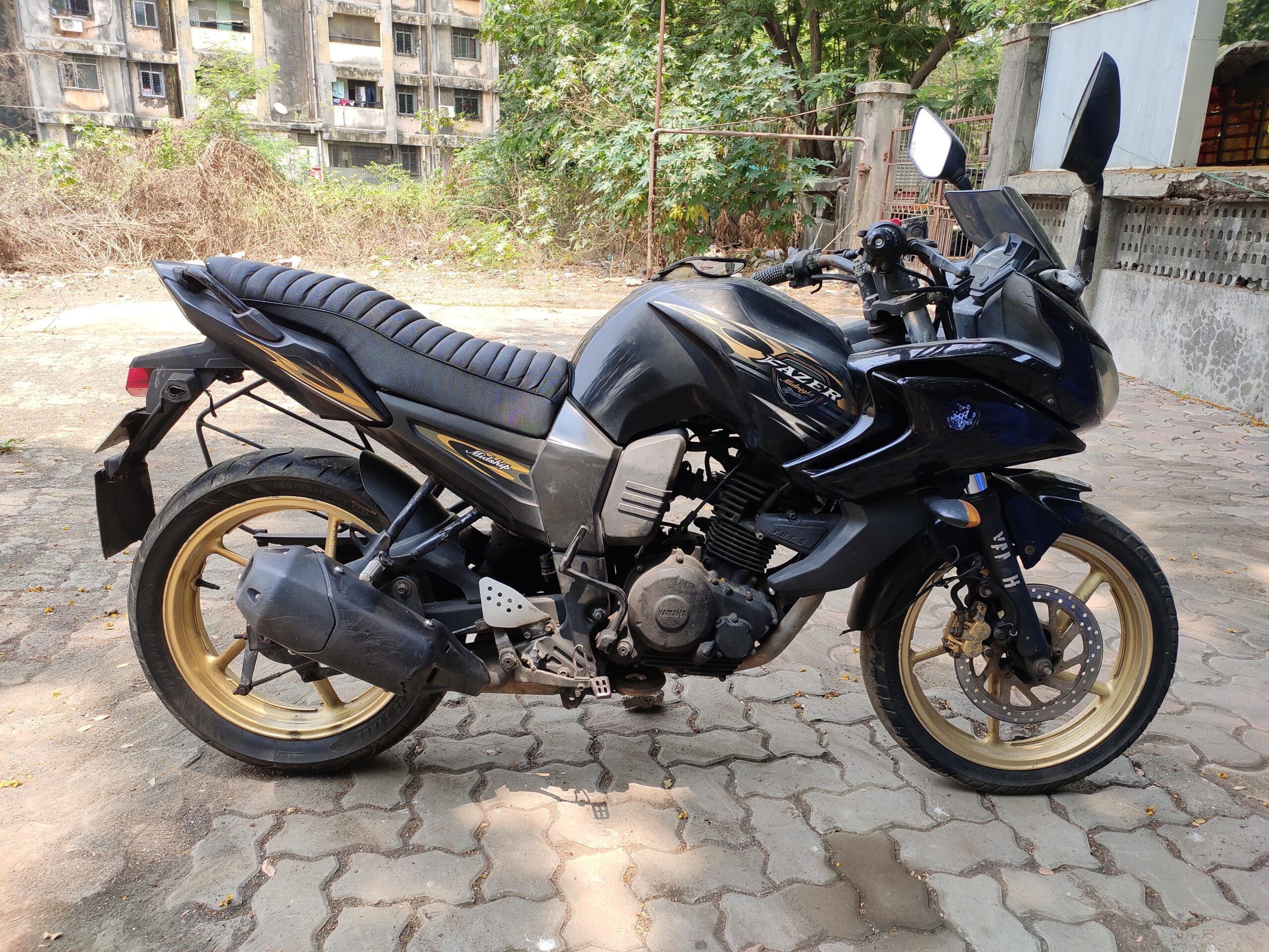 Yamaha fzs deals 2011 model price