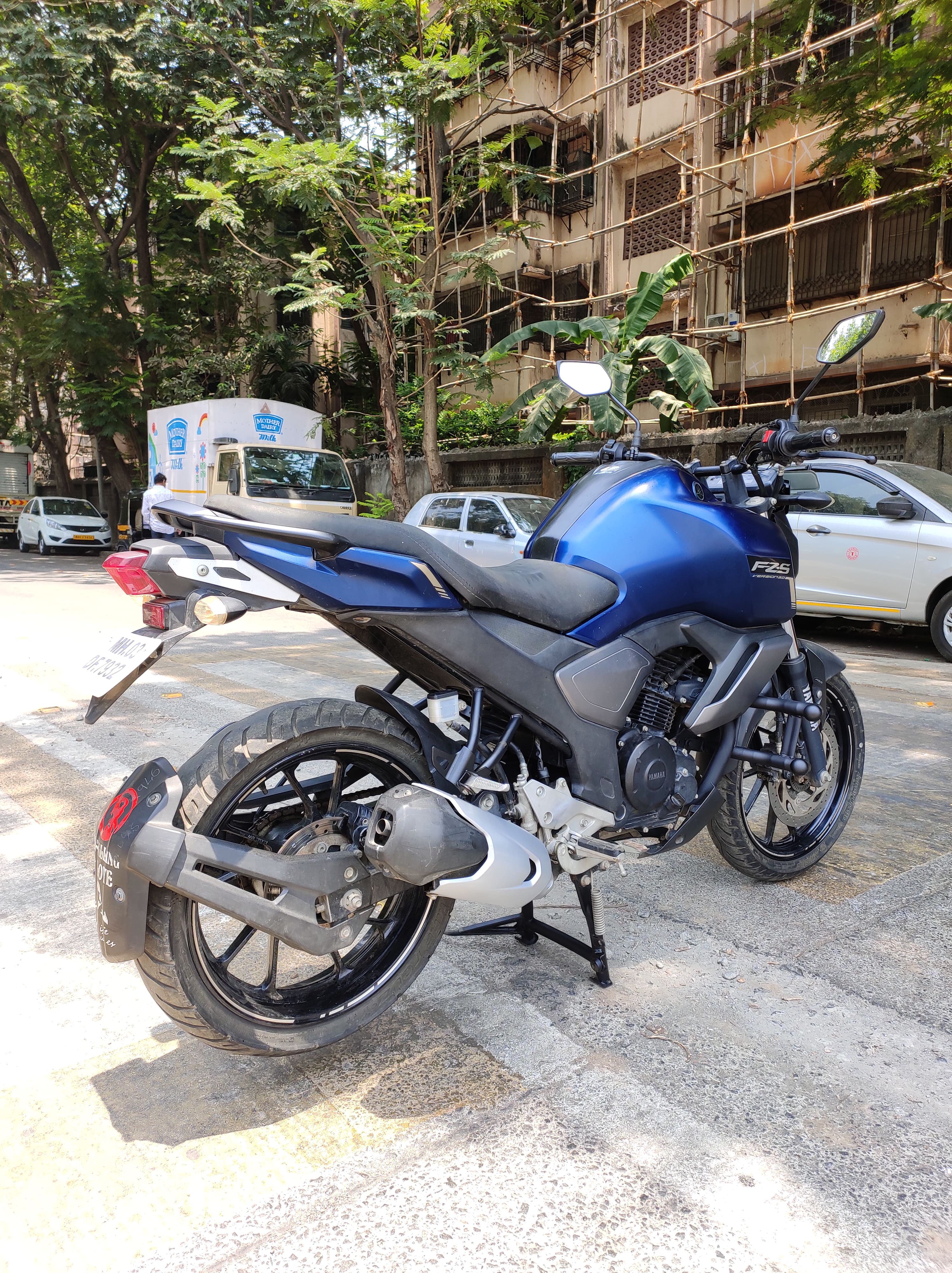 Yamaha FZS Blue - Rishi Bike Bazar