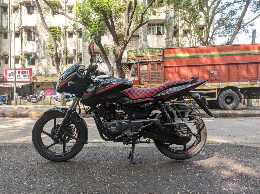 Bajaj pulsar 150 - Rishi Bike Bazar