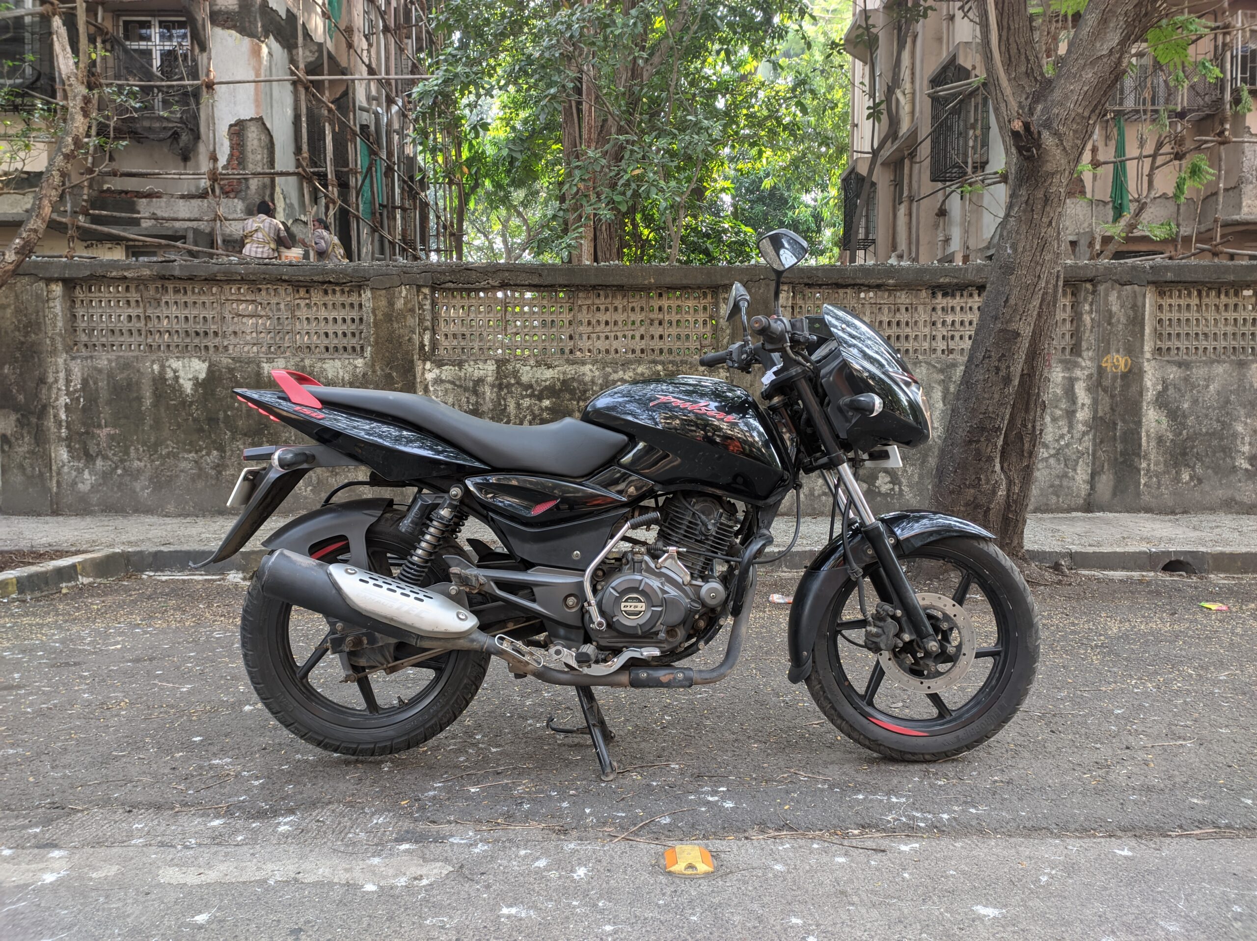 Bajaj Pulsar 150 Twin Disc New Black Colour - Ye Kuch Alag Hai - YouTube