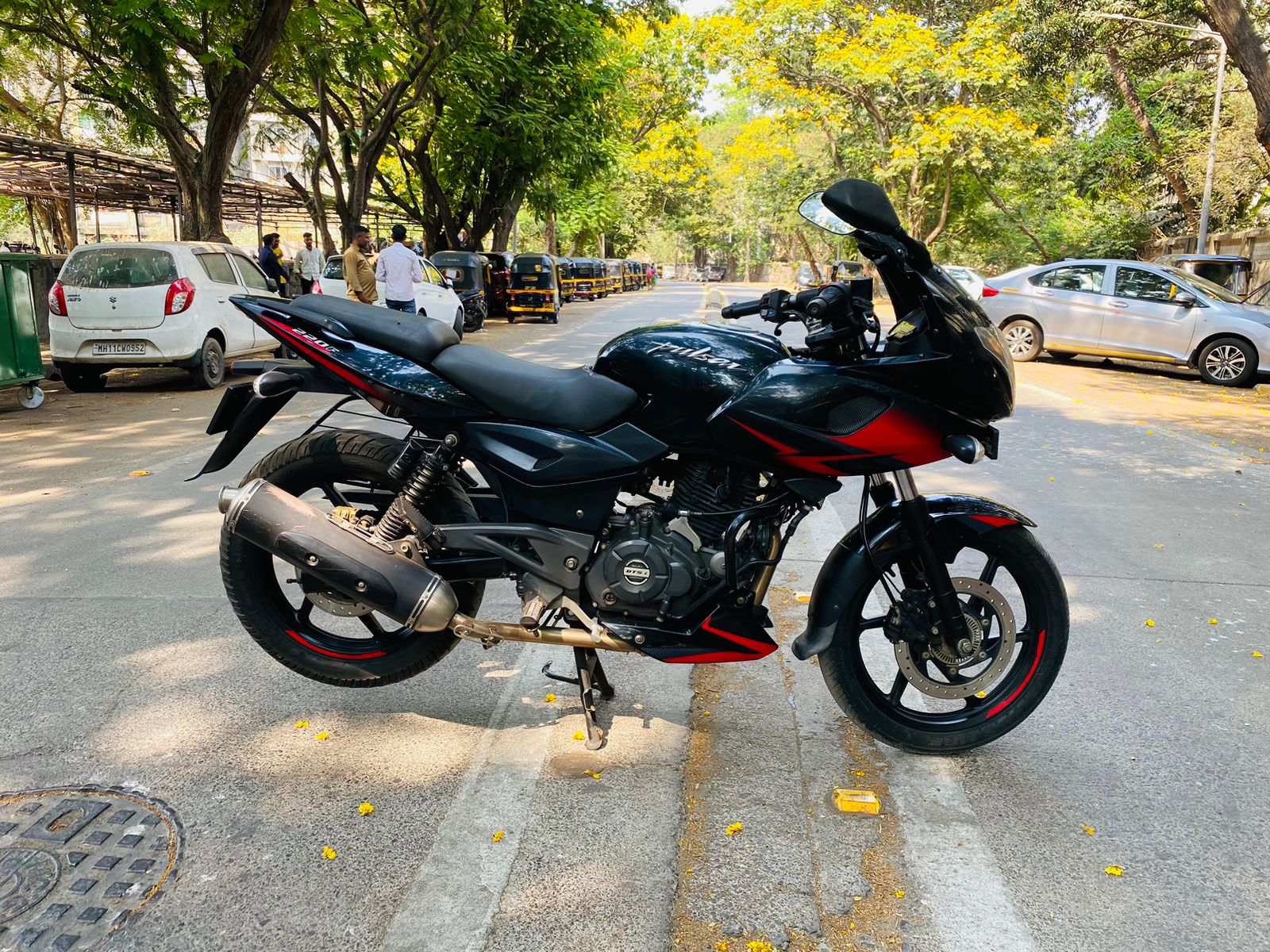 Pulsar 220 best sale exchange offer